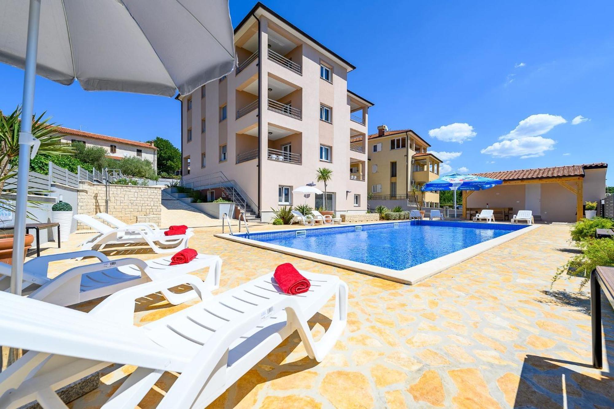 Stancija Amorozo 5 - Apartment N. 7 Пореч Экстерьер фото